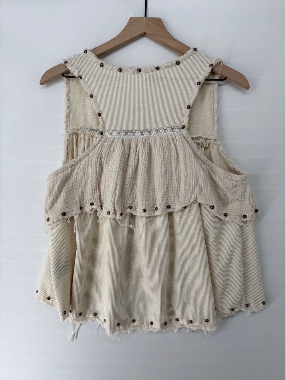 POL Boho Babydoll Tank Top Small Cream Gauze Ribbed Studded Cottagecore - Picture 3 of 5
